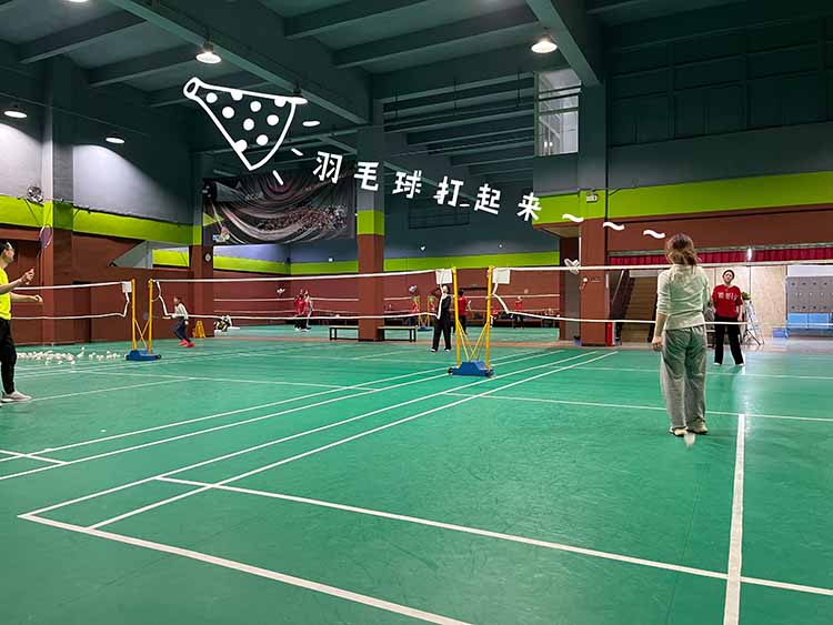 Ruiqi badminton team.jpg